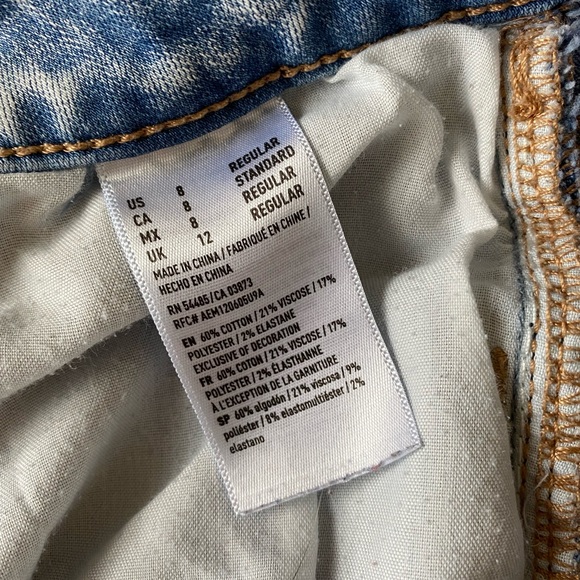 Hi Rise Distressed Crops - Picture 4 of 4